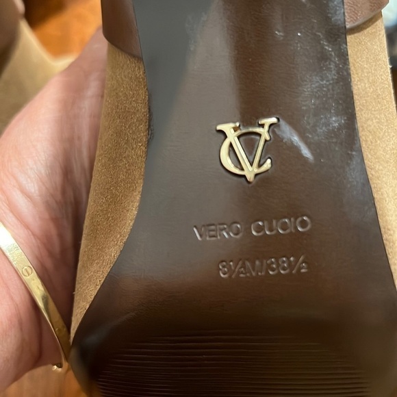 Vince Camuto VC Signature
Nikoletta Peep Toe Boots 8.5 - Picture 6 of 7